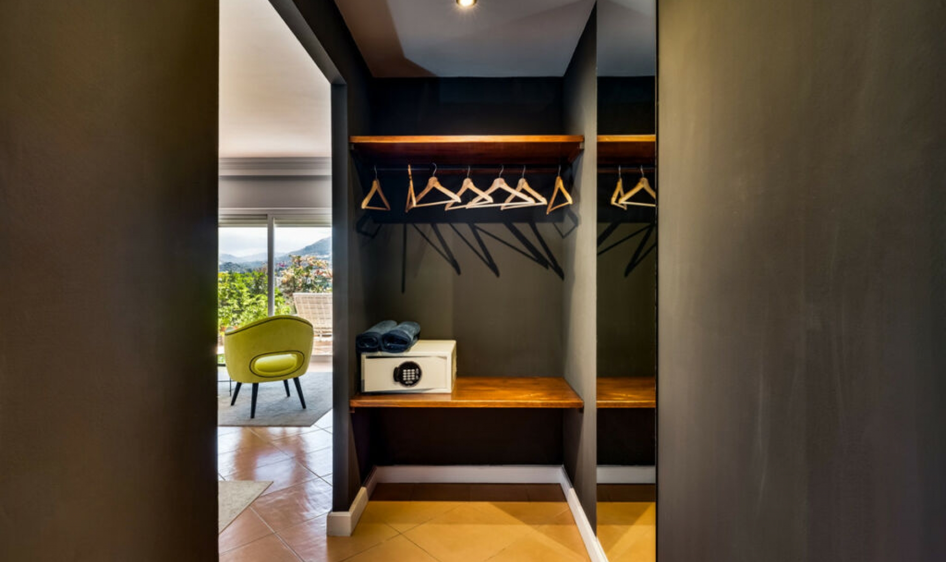 Resale - Apartment -
Nueva Andalucía