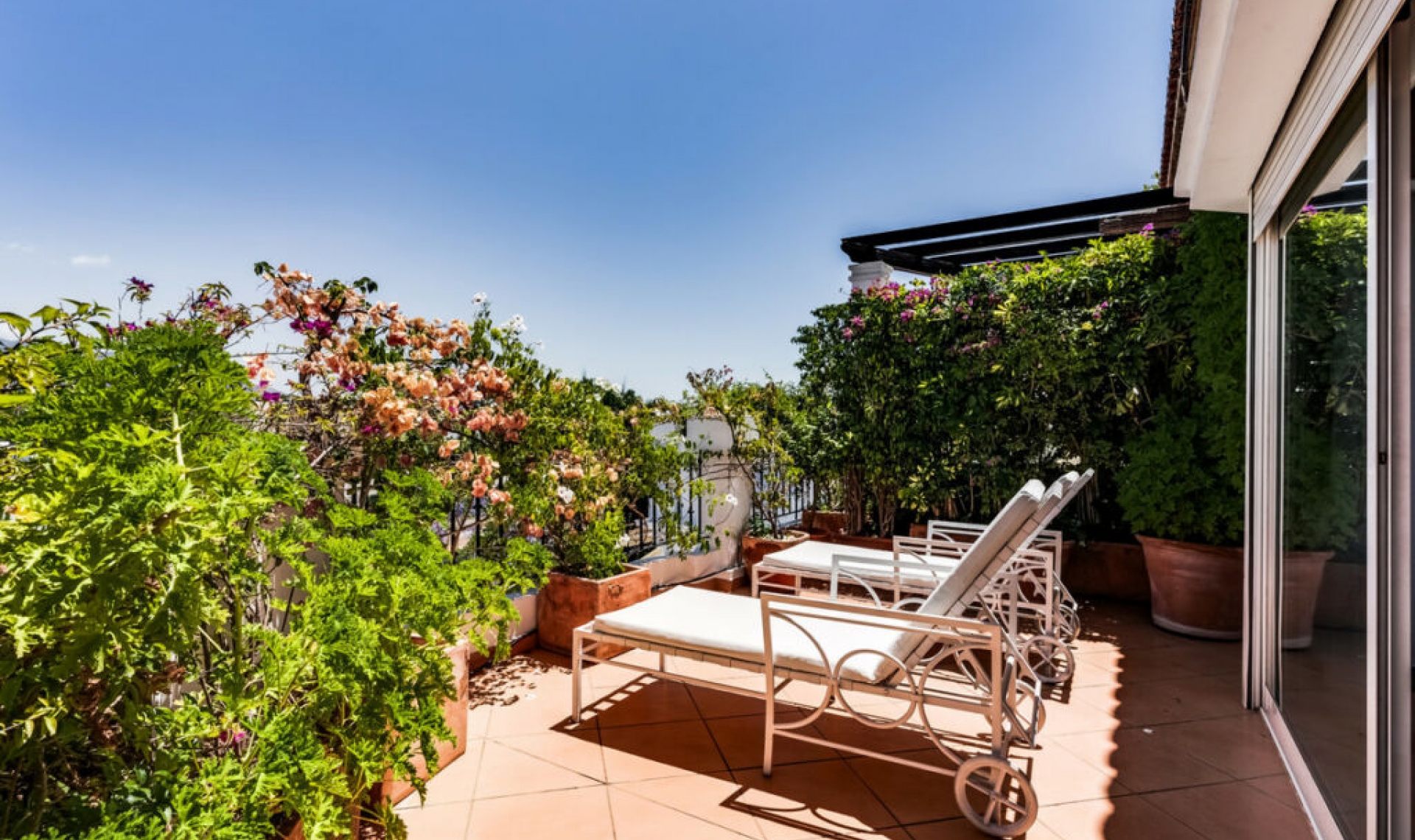 Resale - Apartment -
Nueva Andalucía