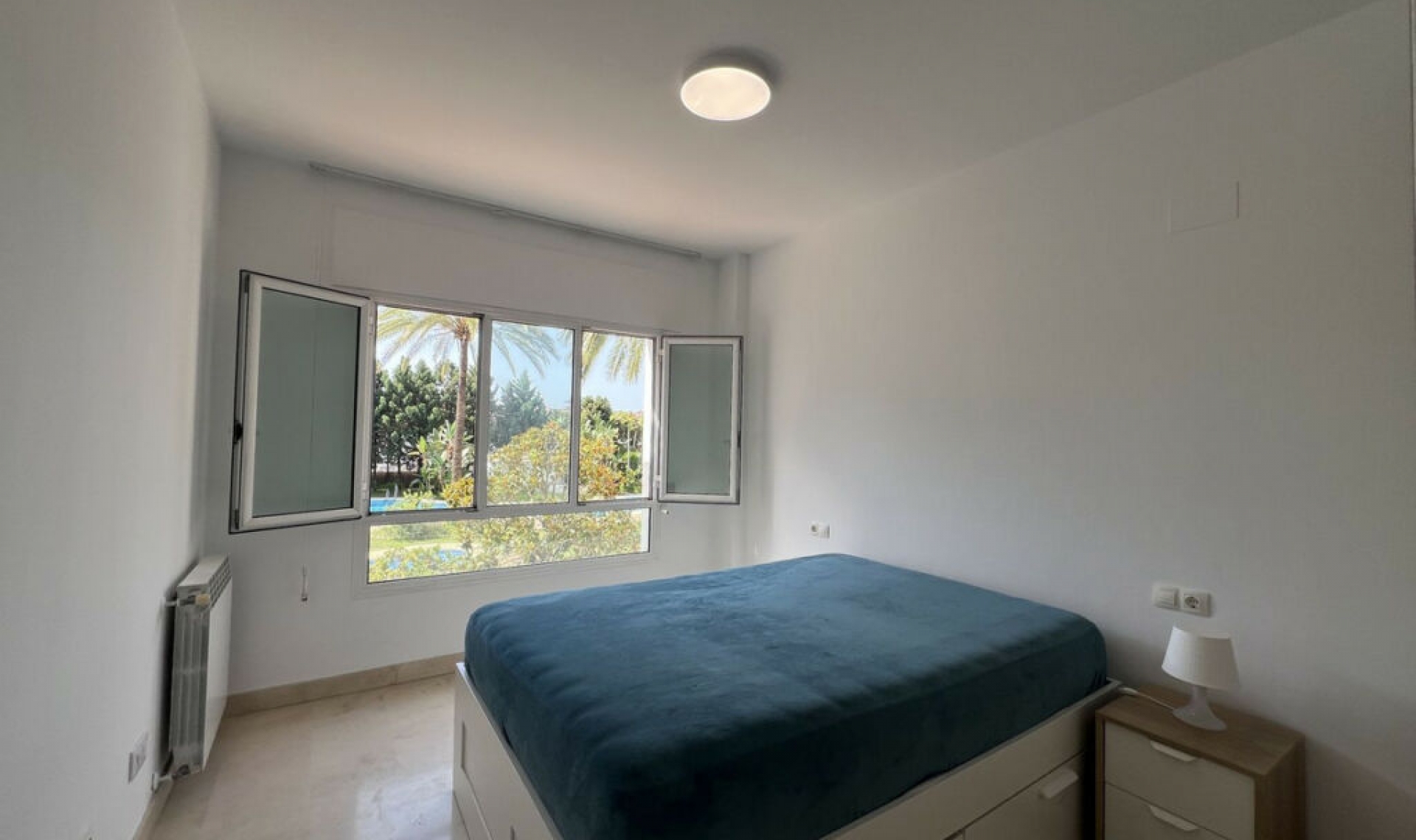 Resale - Apartment -
Nueva Andalucía