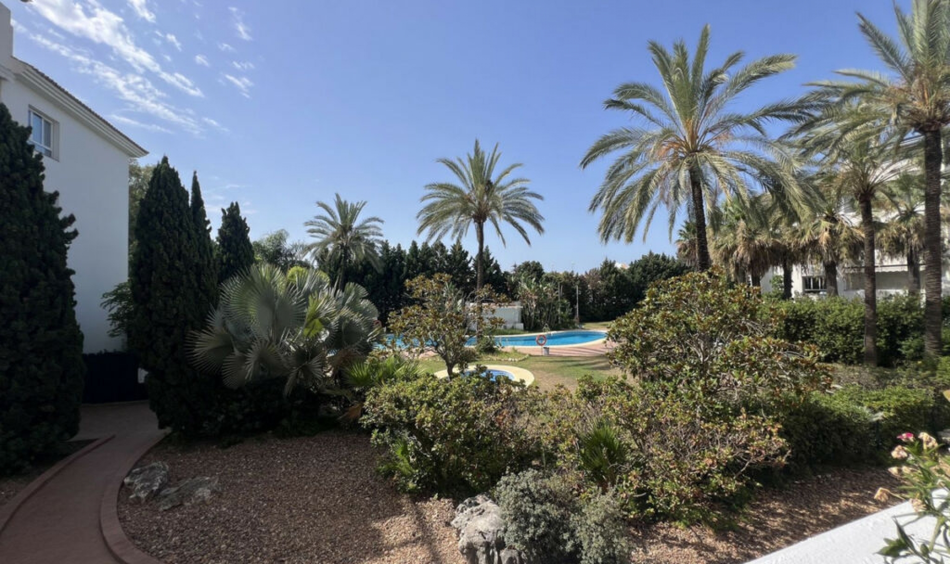 Resale - Apartment -
Nueva Andalucía