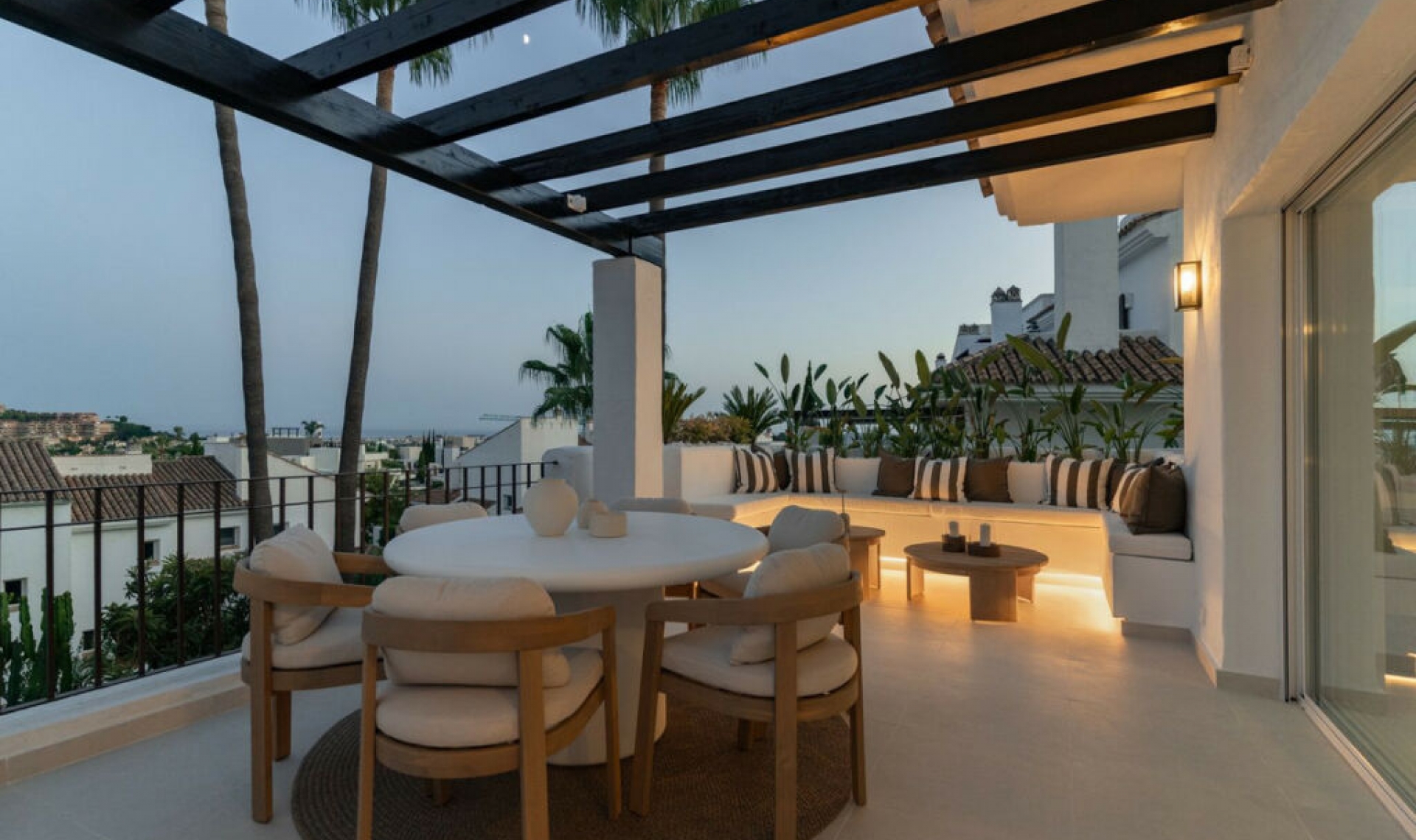 Resale - Apartment -
Nueva Andalucía