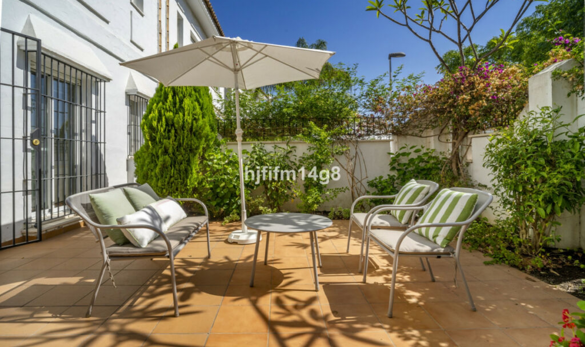 Resale - Apartment -
Nueva Andalucía