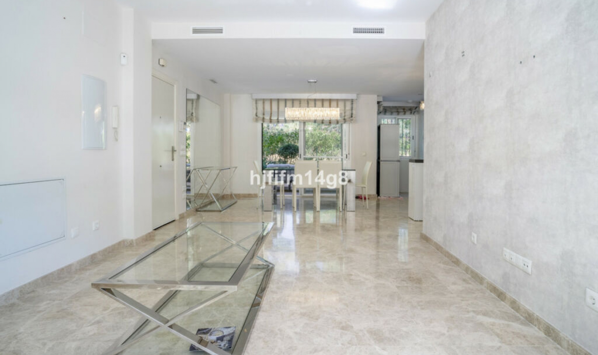 Resale - Apartment -
Nueva Andalucía