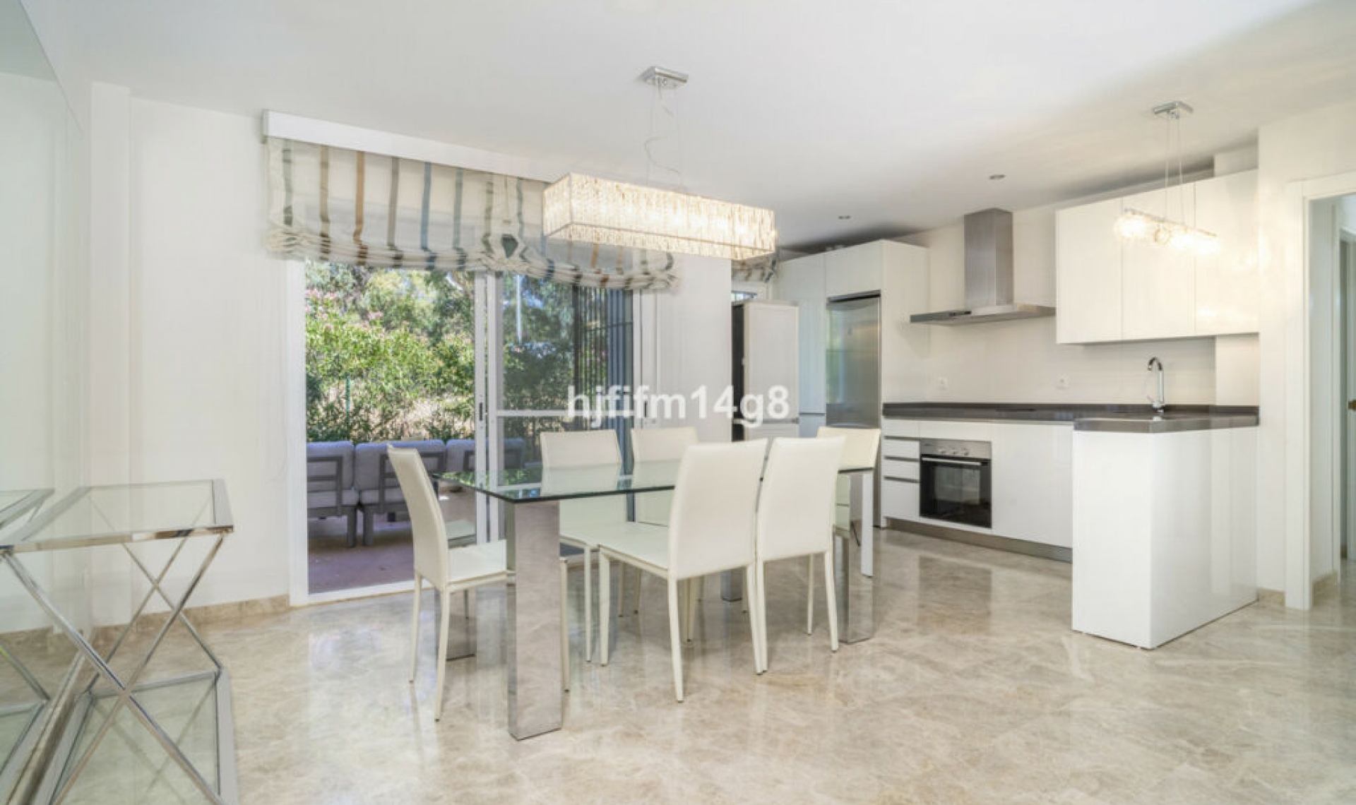Resale - Apartment -
Nueva Andalucía
