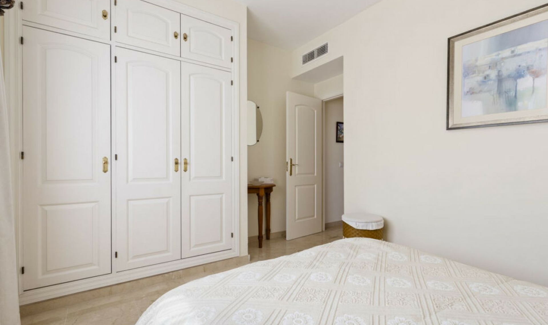 Resale - Apartment -
Nueva Andalucía