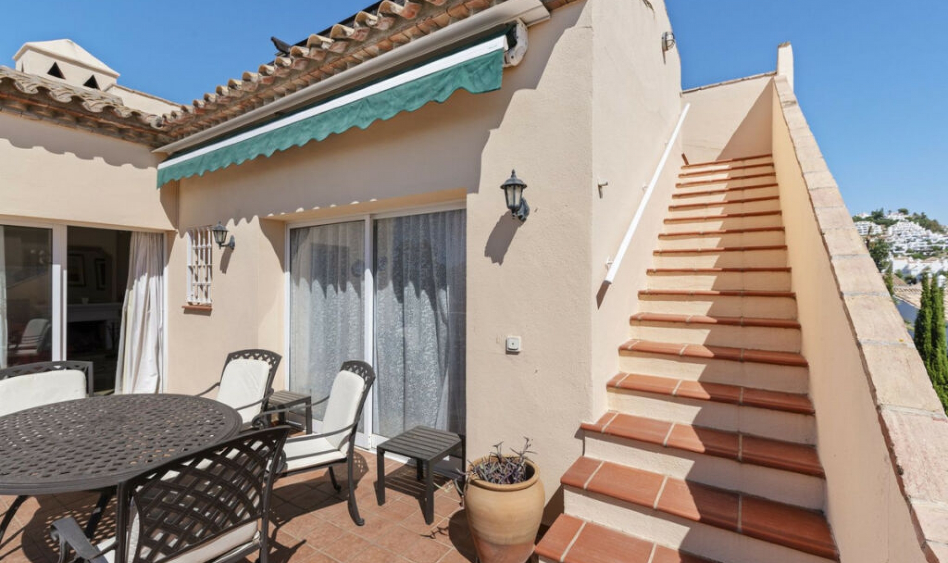 Resale - Apartment -
Nueva Andalucía