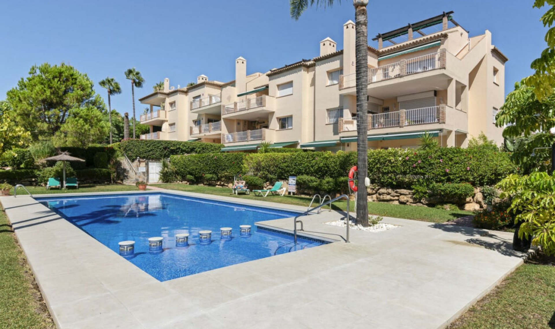 Resale - Apartment -
Nueva Andalucía
