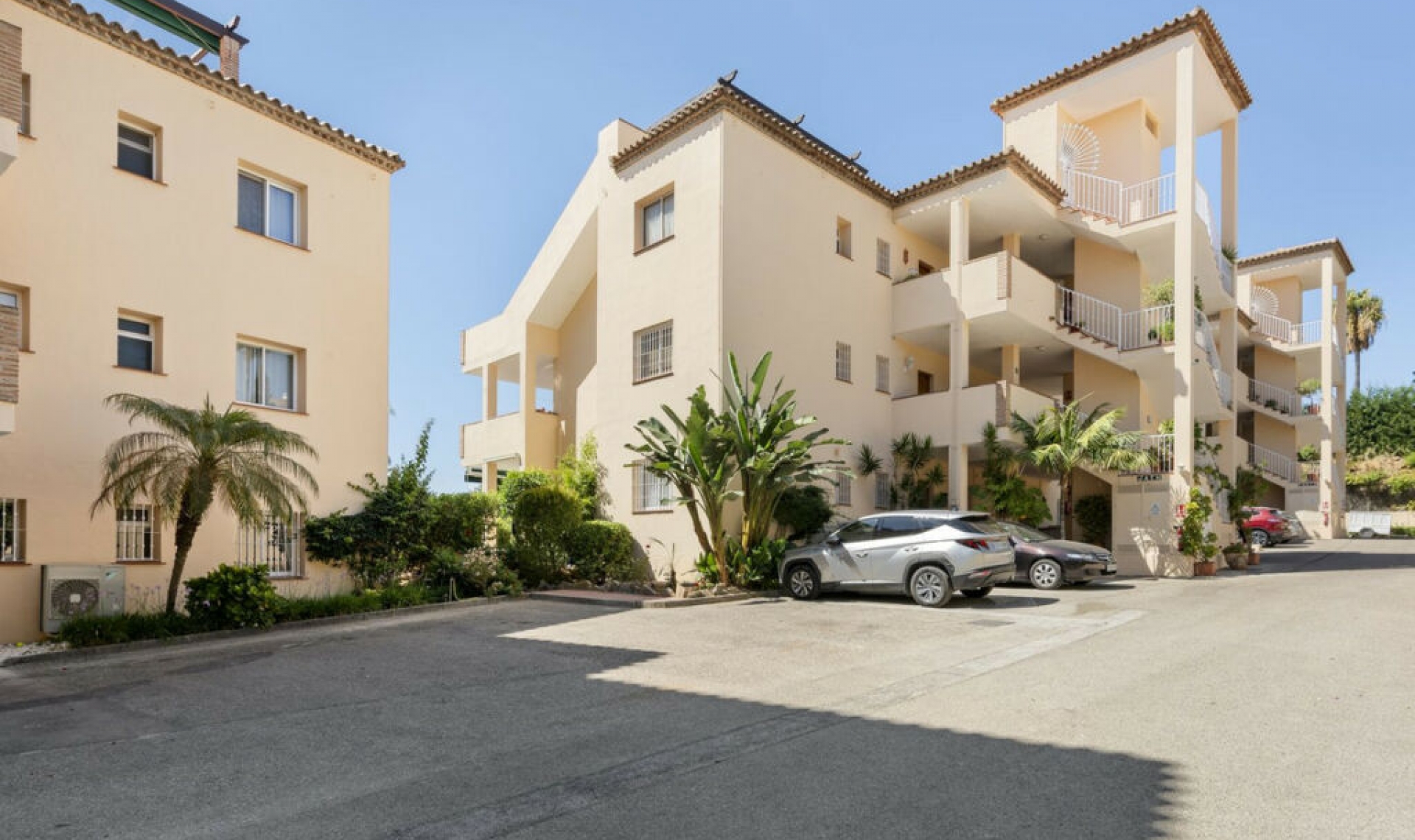 Resale - Apartment -
Nueva Andalucía