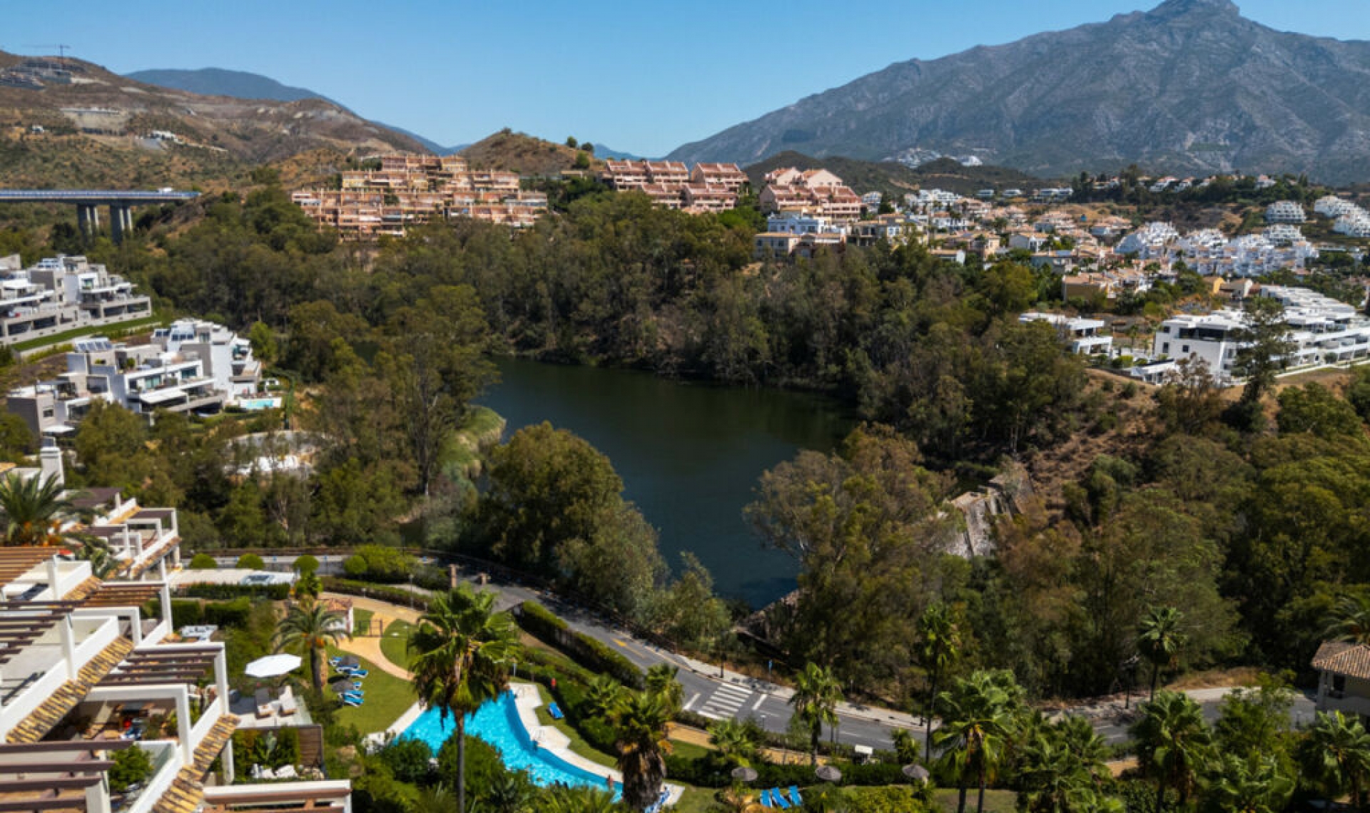 Resale - Apartment -
Nueva Andalucía