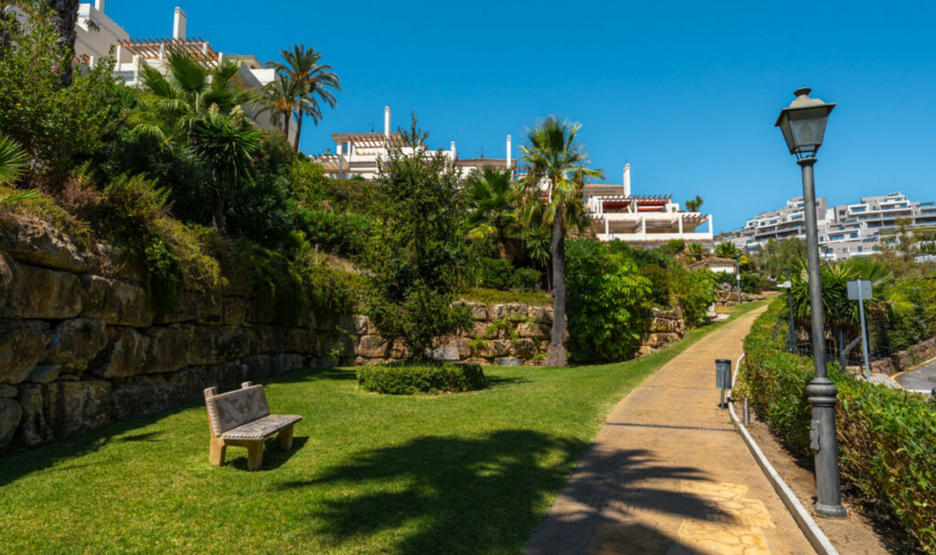 Resale - Apartment -
Nueva Andalucía