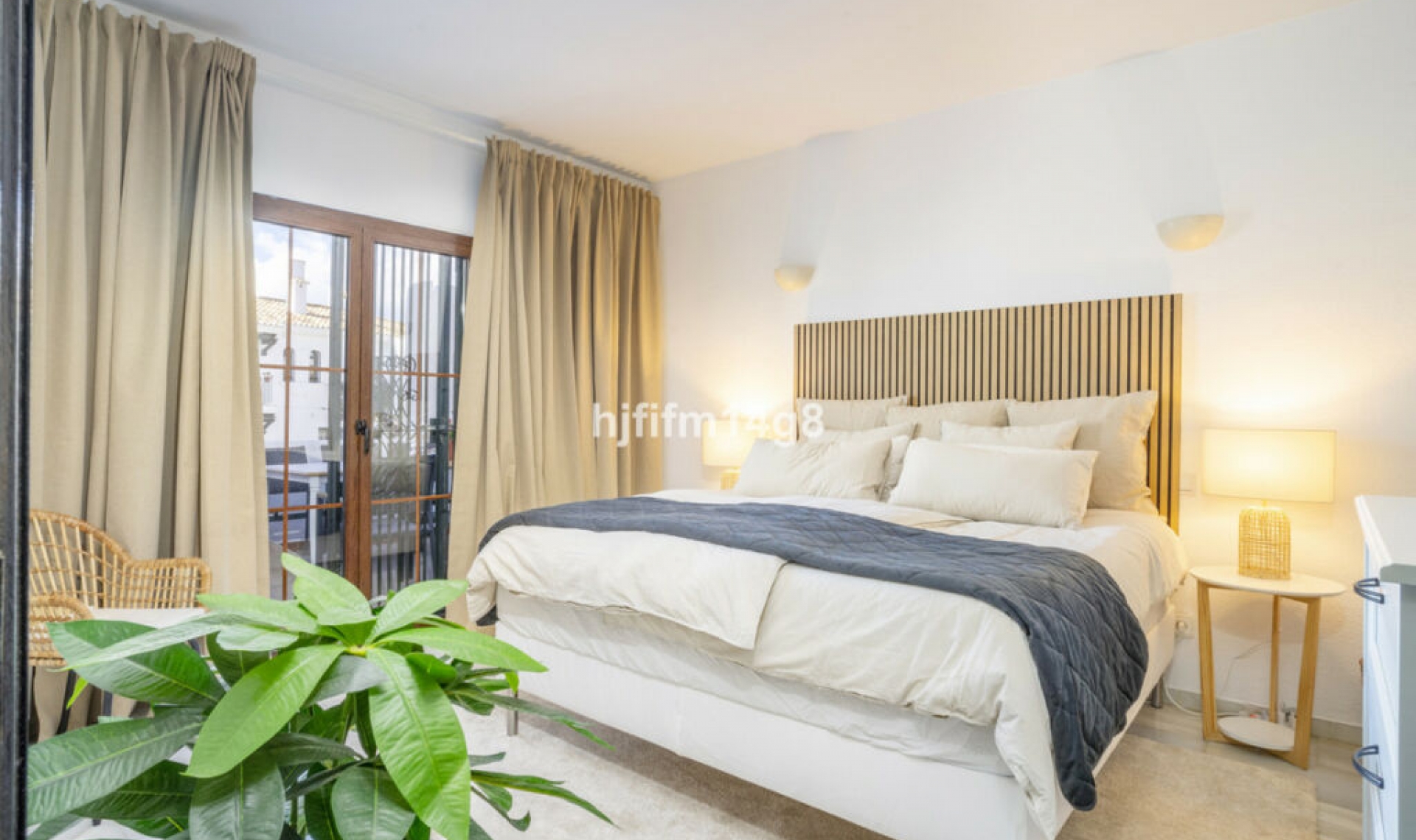 Resale - Apartment -
Nueva Andalucía