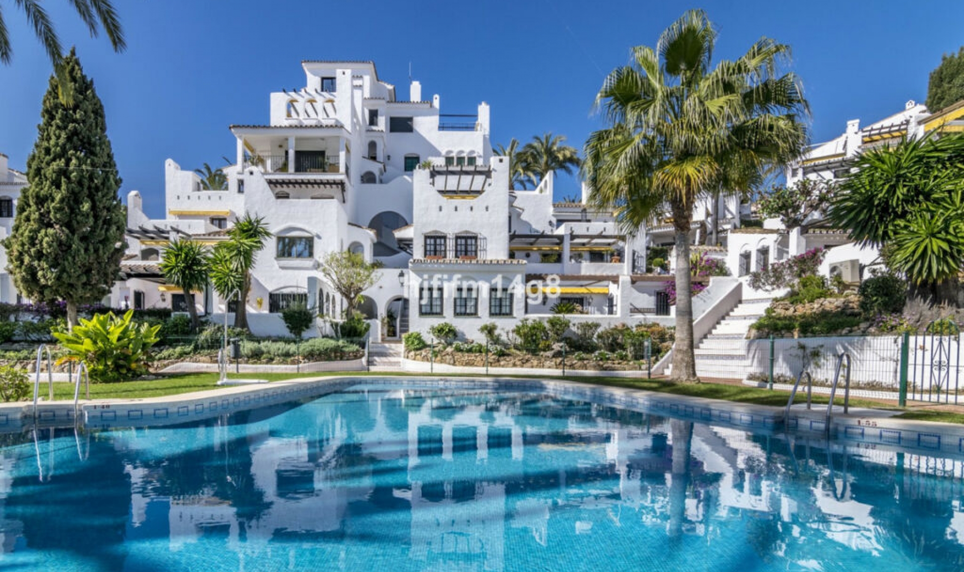 Resale - Apartment -
Nueva Andalucía