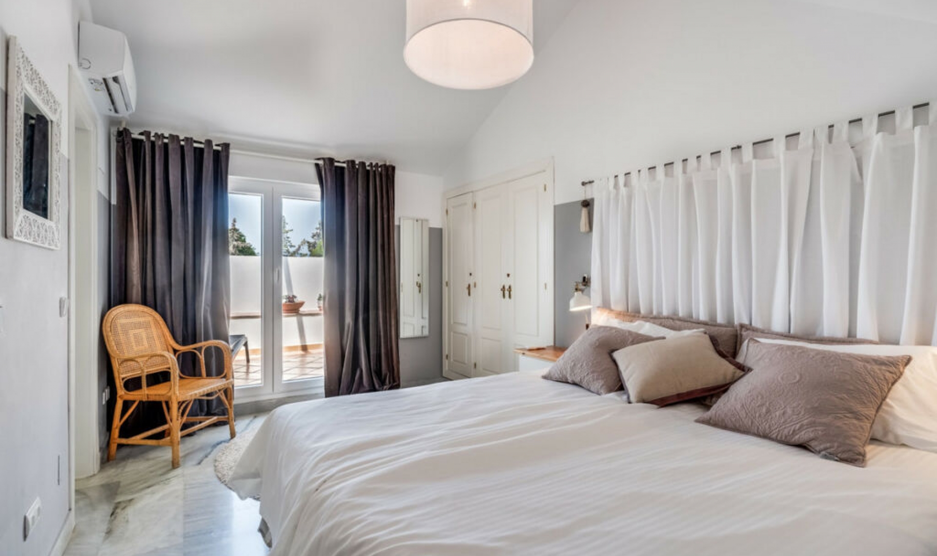 Resale - Apartment -
Nueva Andalucía