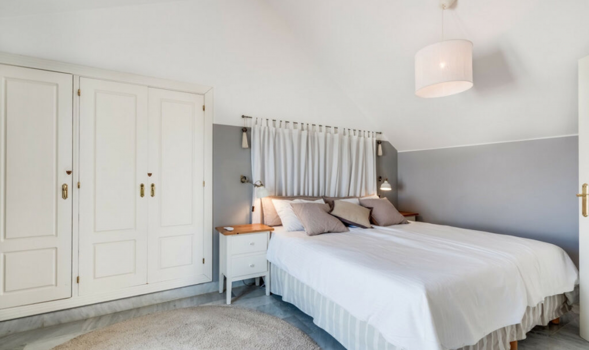 Resale - Apartment -
Nueva Andalucía