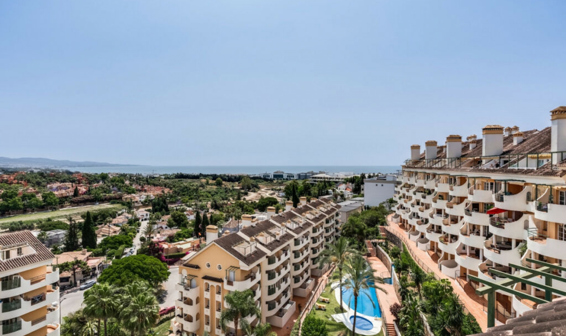 Resale - Apartment -
Nueva Andalucía