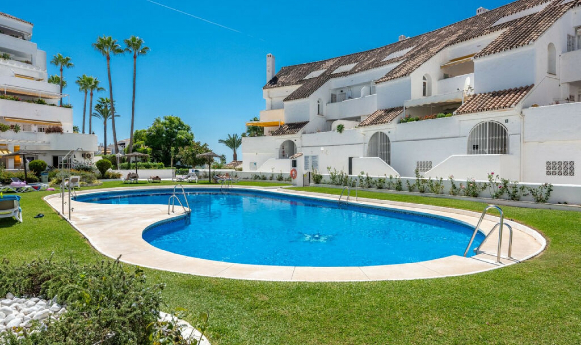 Resale - Apartment -
Nueva Andalucía