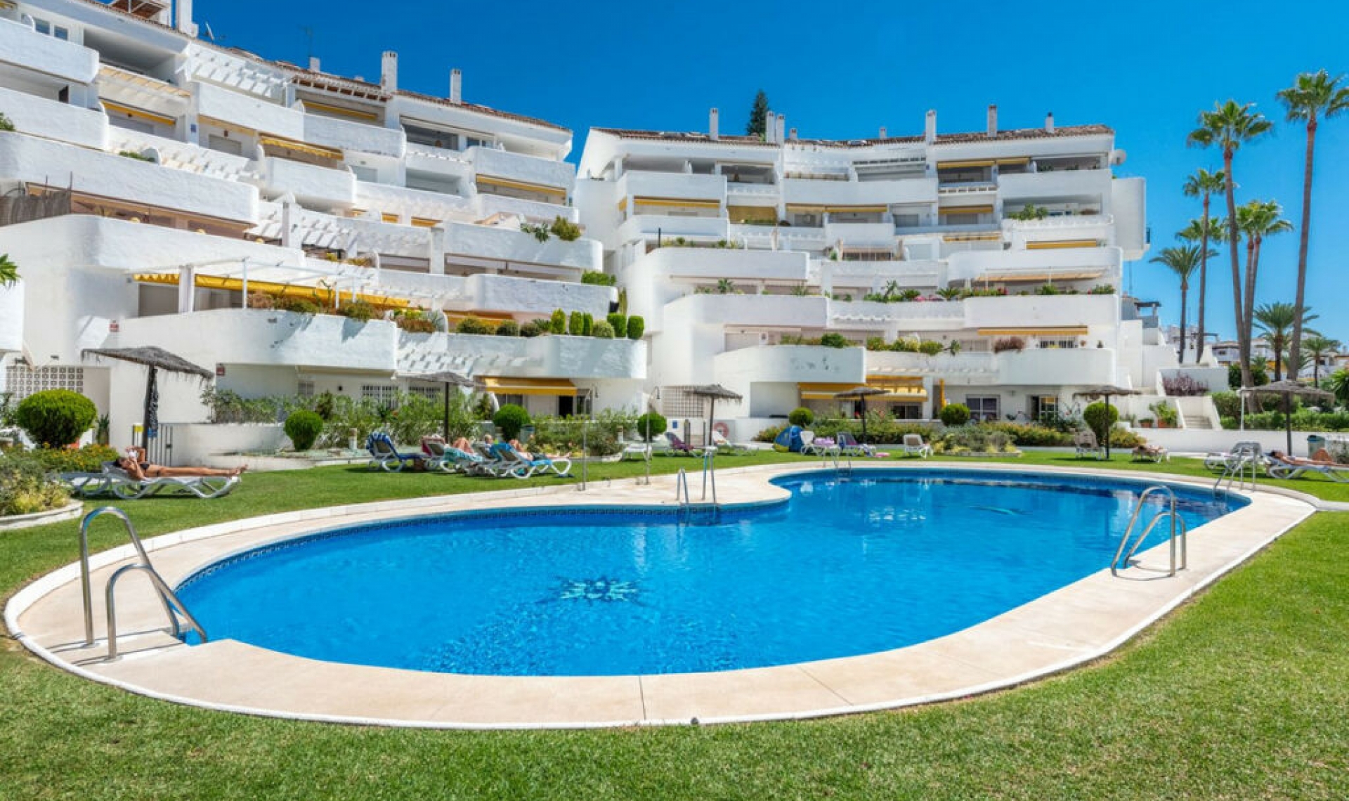 Resale - Apartment -
Nueva Andalucía