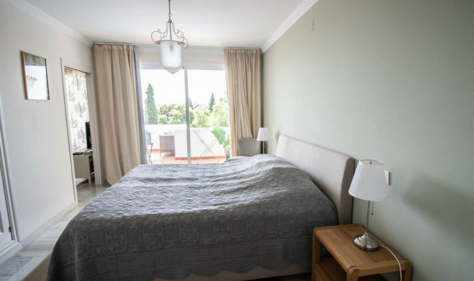 Resale - Apartment -
Nueva Andalucía