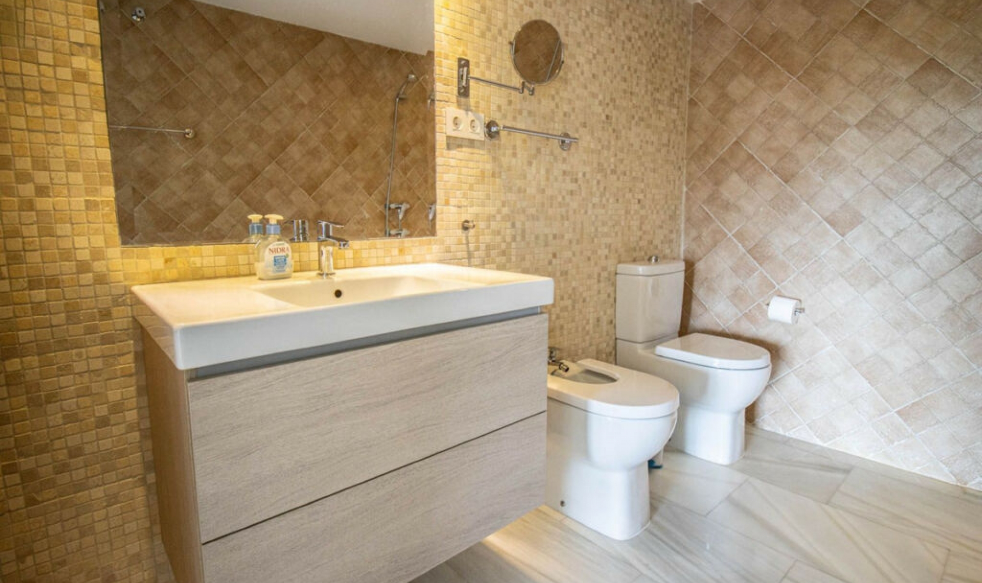 Resale - Apartment -
Nueva Andalucía