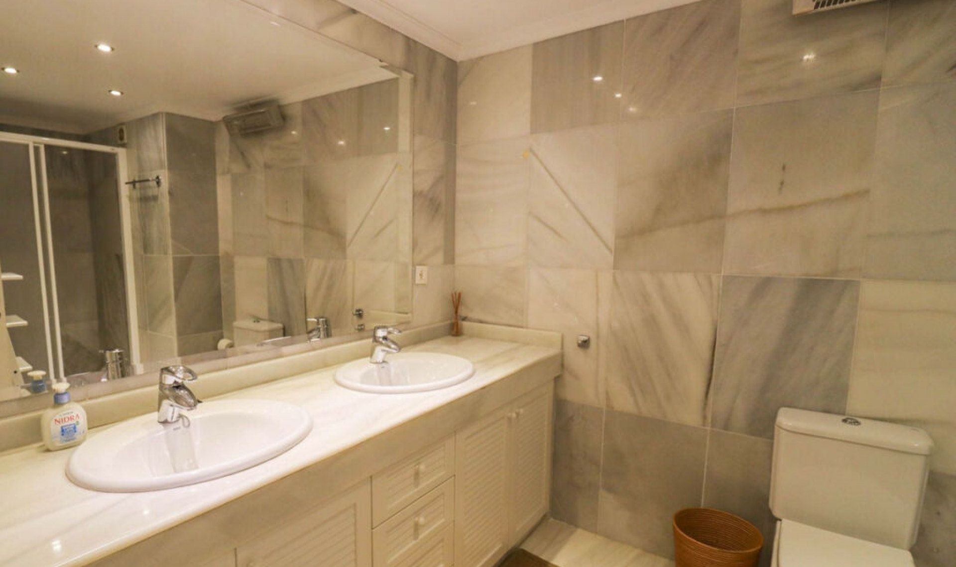 Resale - Apartment -
Nueva Andalucía