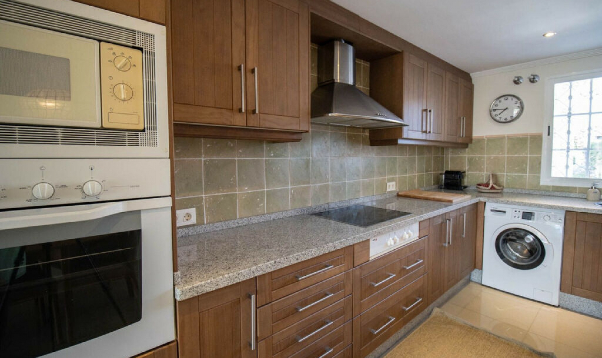 Resale - Apartment -
Nueva Andalucía