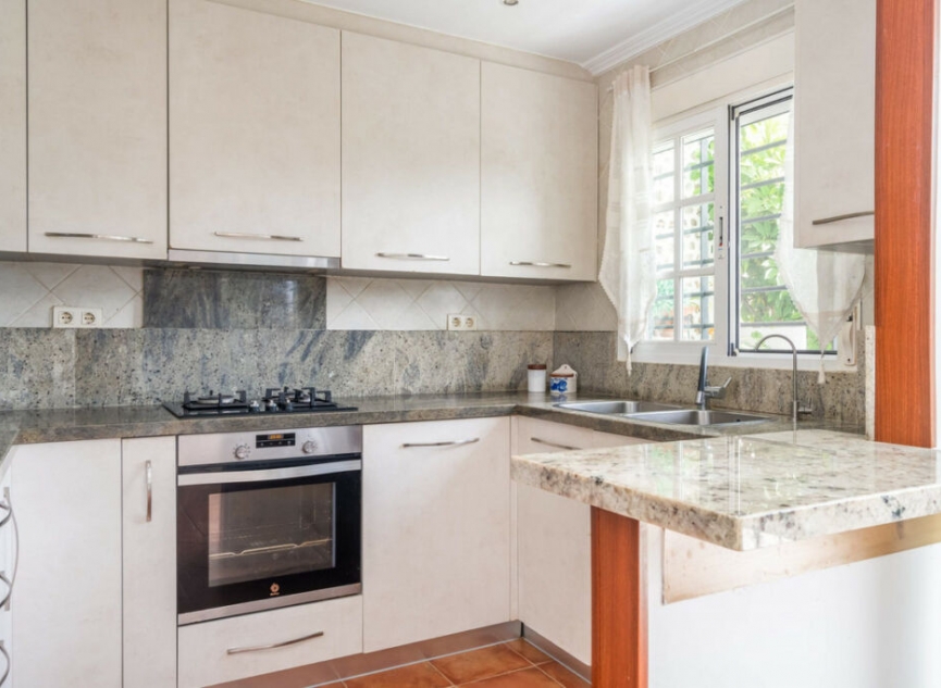 Resale - Apartment -
Nueva Andalucía