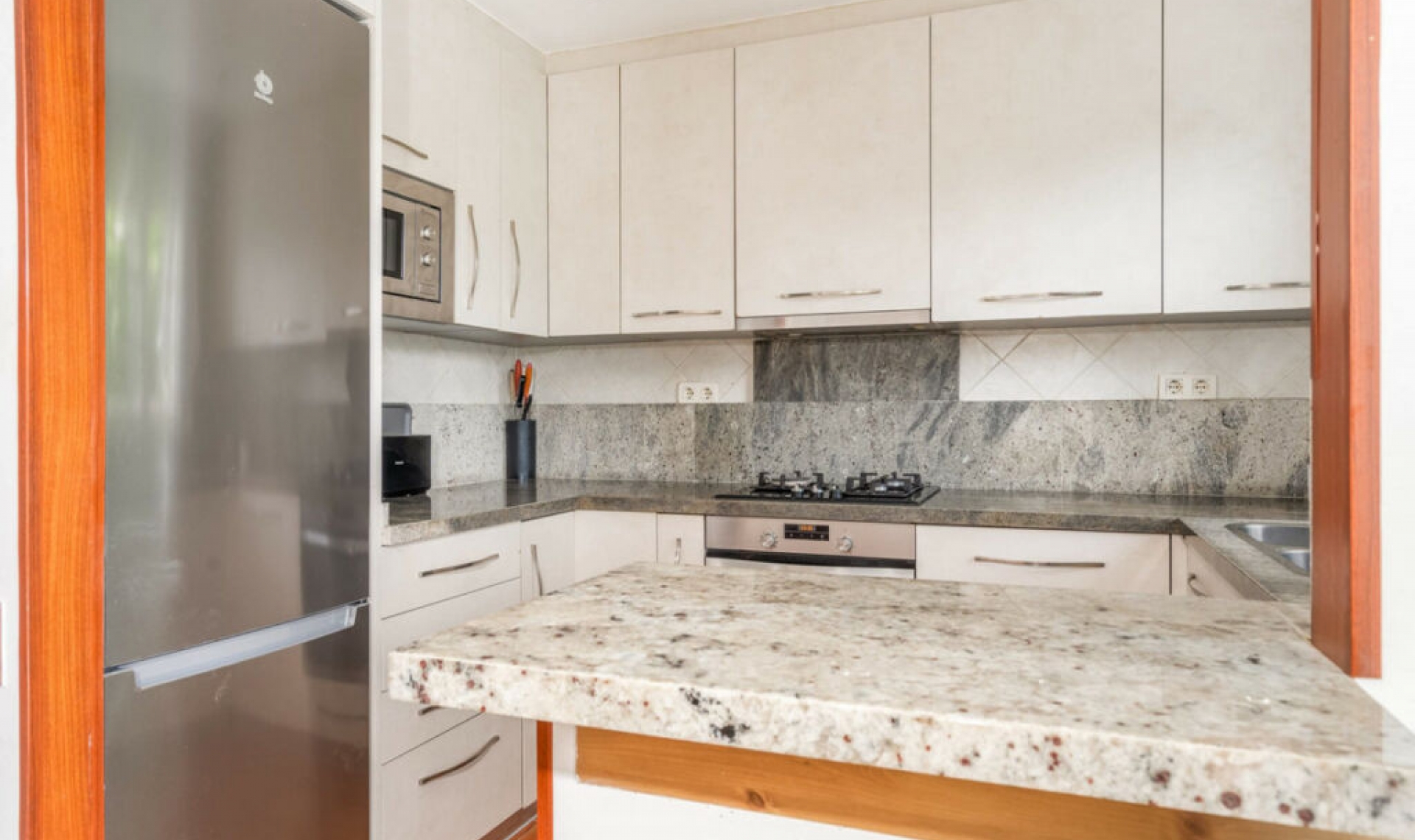 Resale - Apartment -
Nueva Andalucía