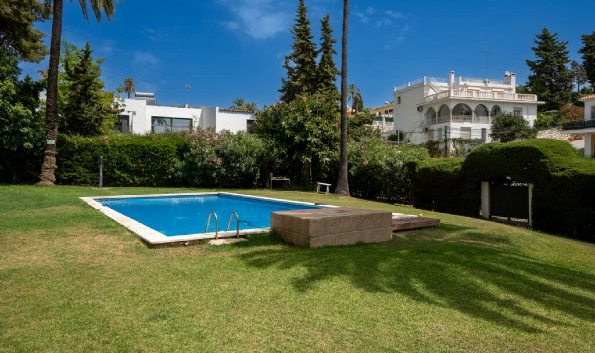 Resale - Apartment -
Nueva Andalucía