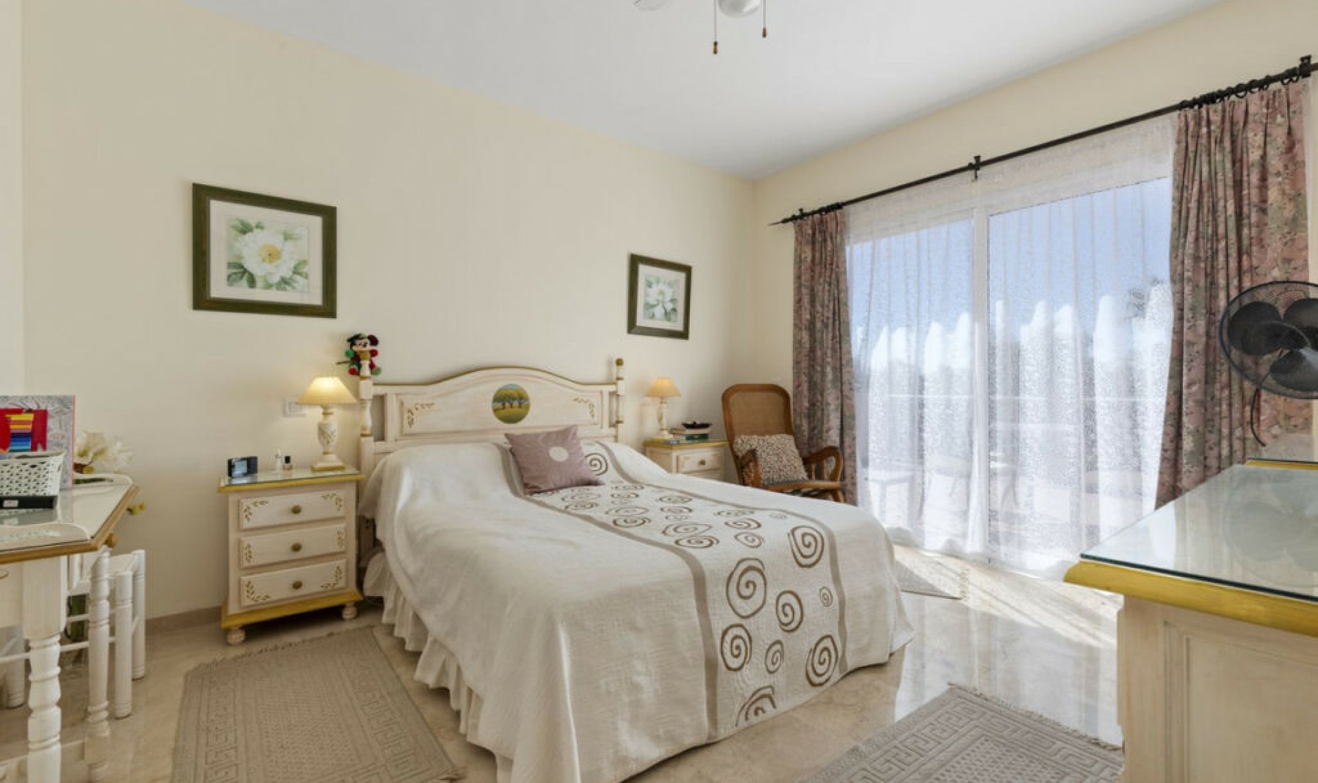 Resale - Apartment -
Nueva Andalucía