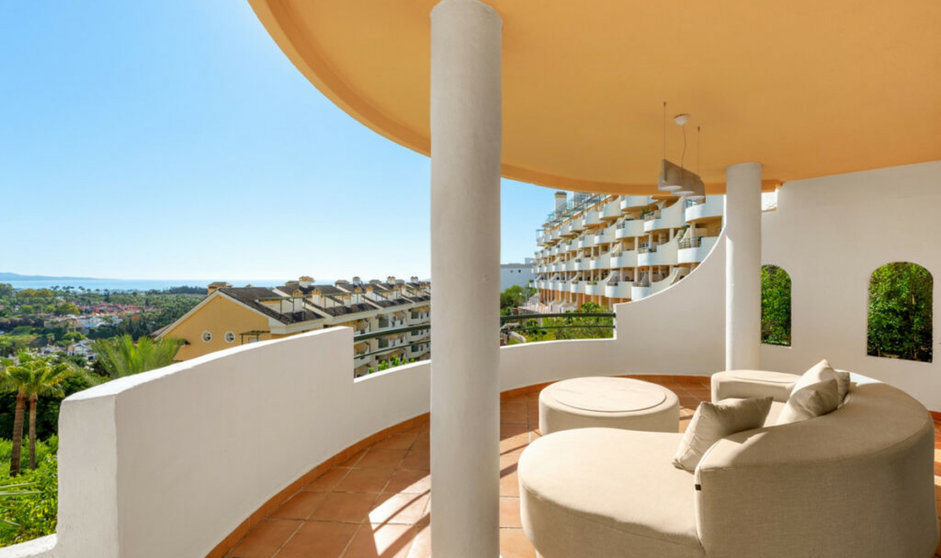 Resale - Apartment -
Nueva Andalucía