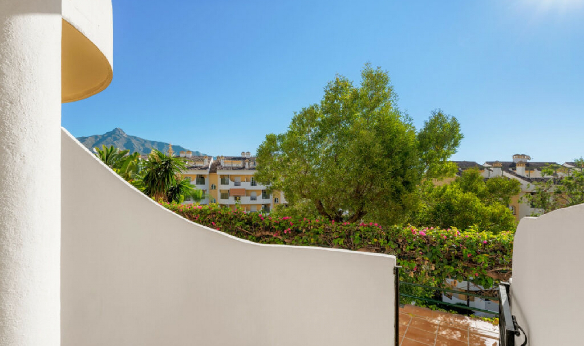 Resale - Apartment -
Nueva Andalucía