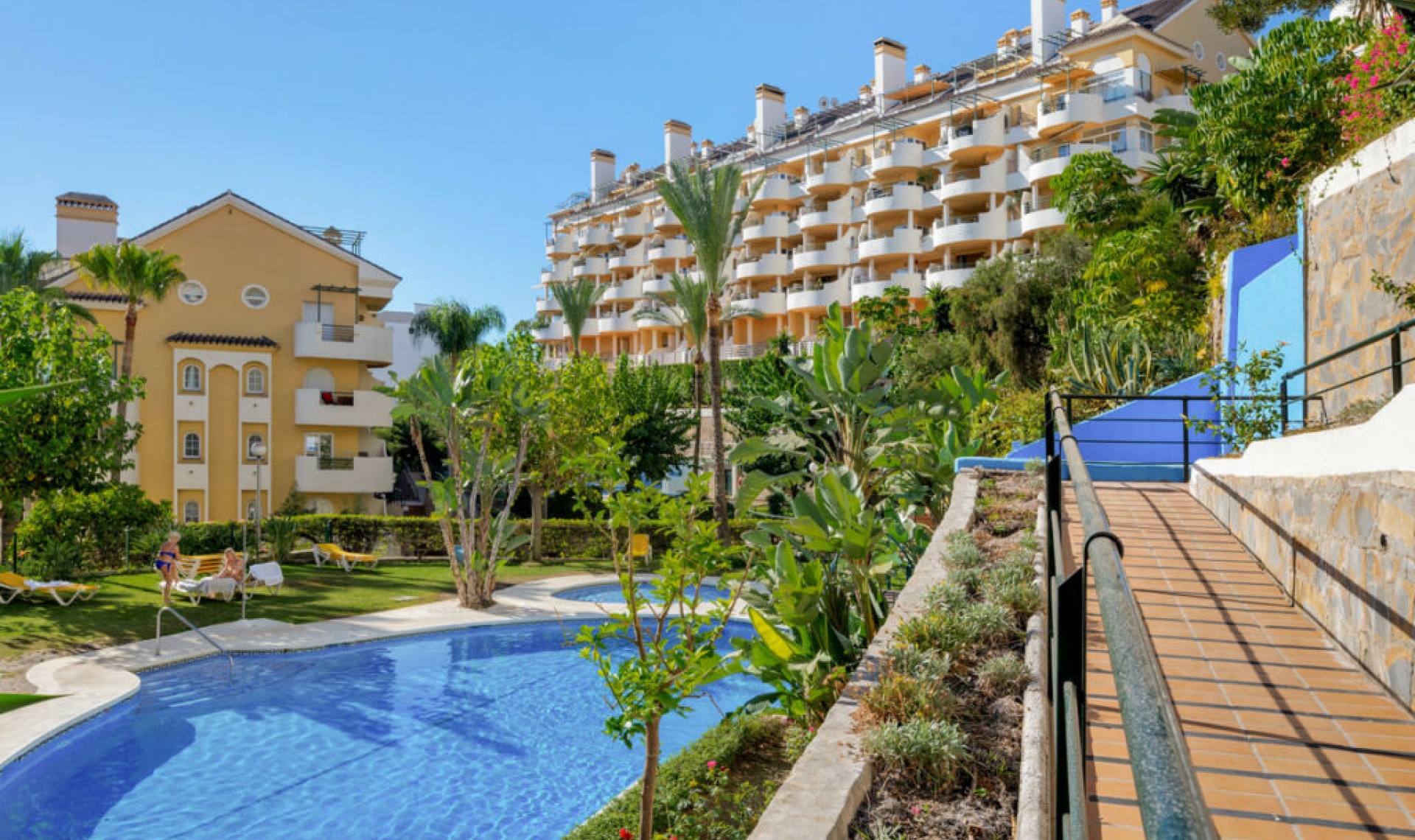 Resale - Apartment -
Nueva Andalucía