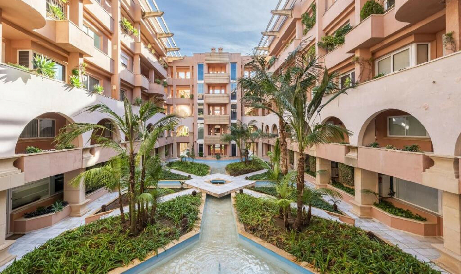 Resale - Apartment -
Nueva Andalucía