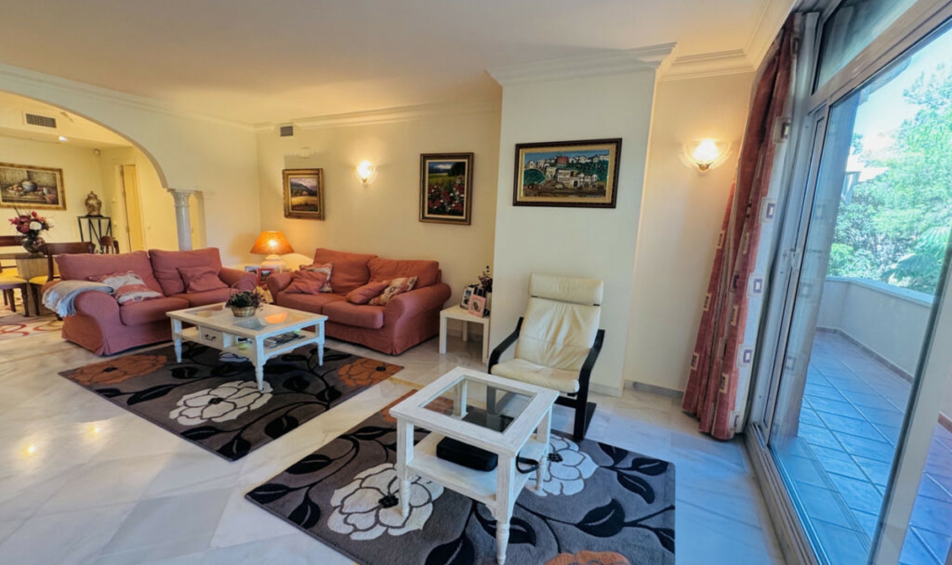 Resale - Apartment -
Nueva Andalucía