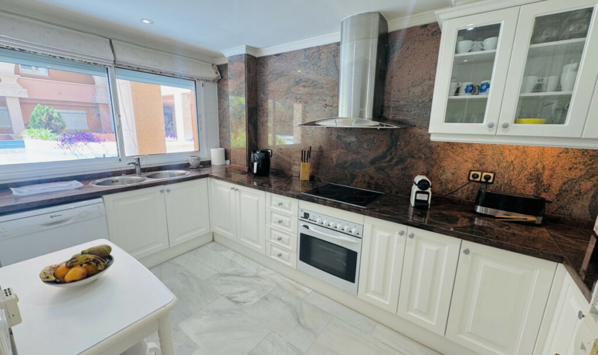 Resale - Apartment -
Nueva Andalucía