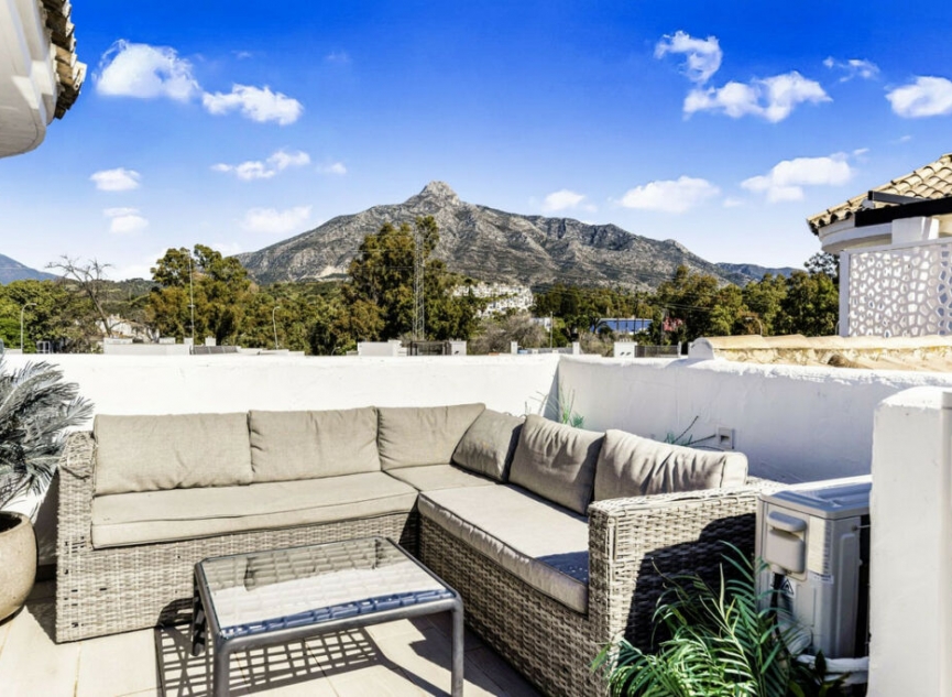 Resale - Apartment -
Nueva Andalucía