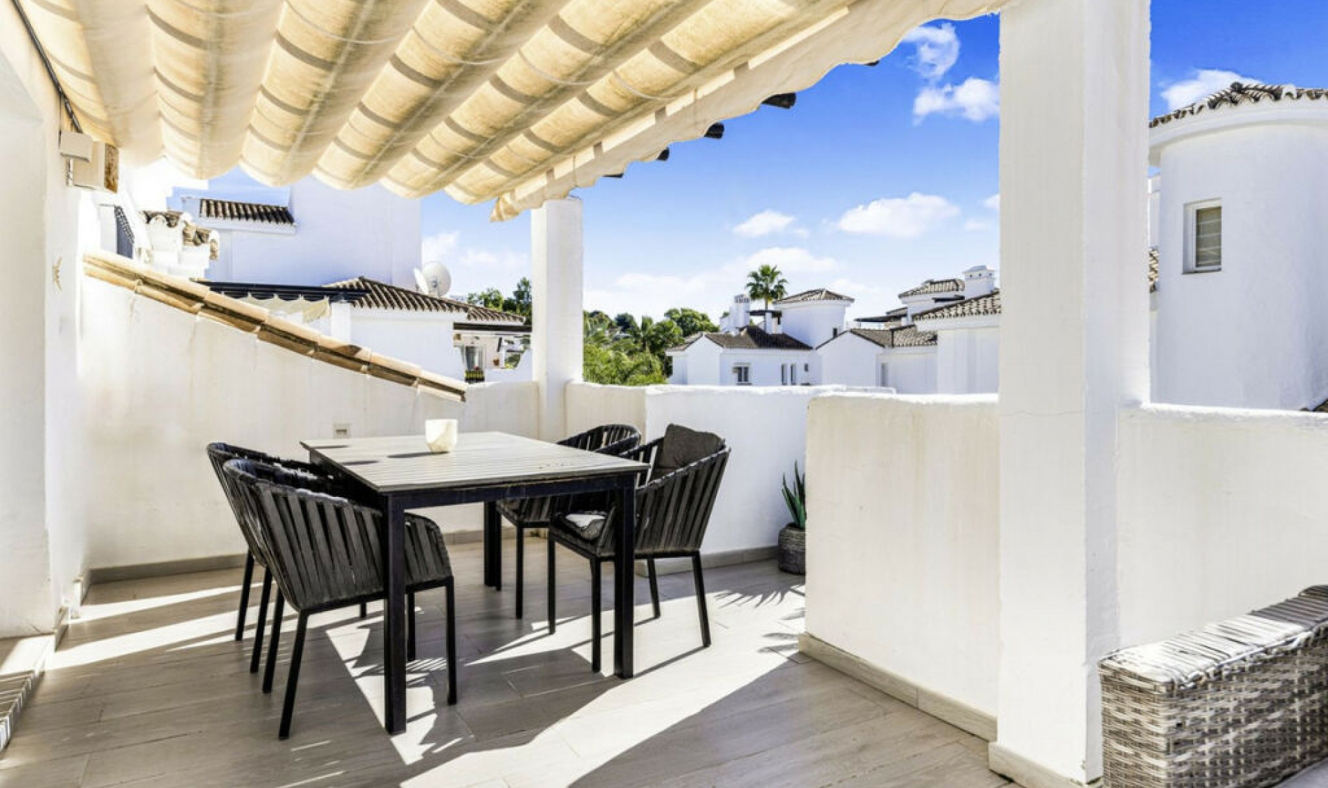 Resale - Apartment -
Nueva Andalucía