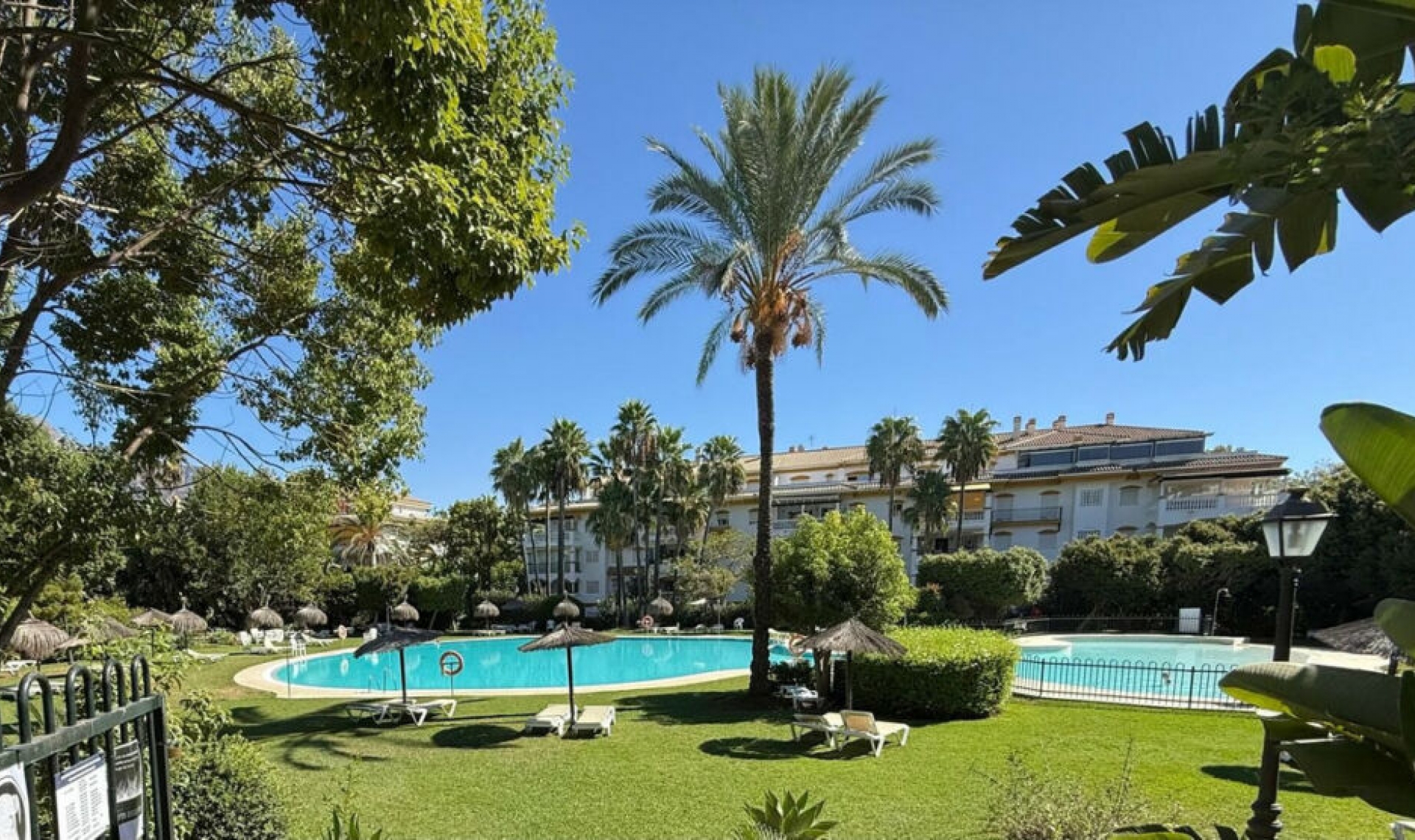 Resale - Apartment -
Nueva Andalucía
