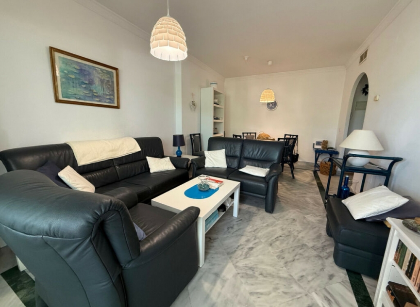 Resale - Apartment -
Nueva Andalucía