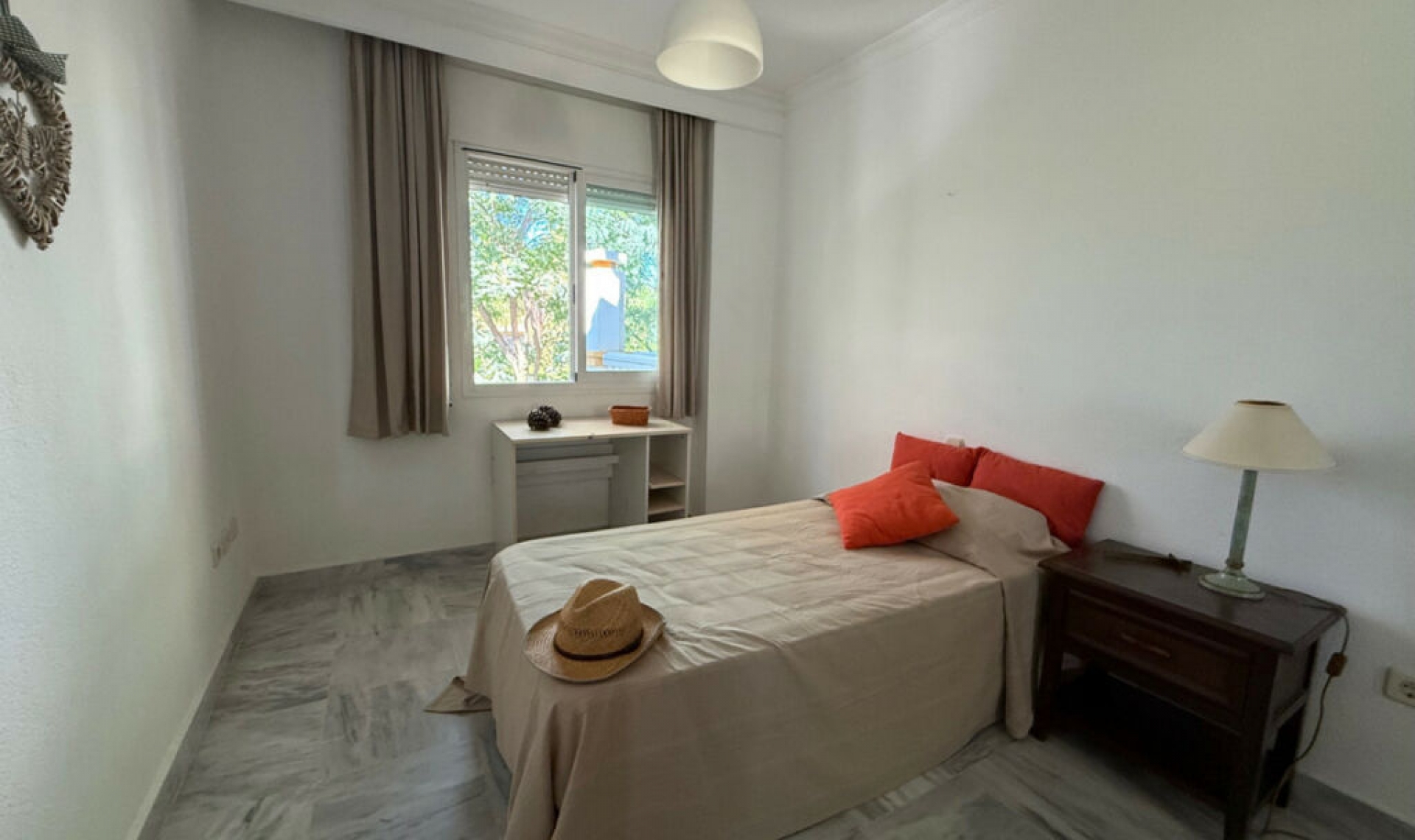 Resale - Apartment -
Nueva Andalucía