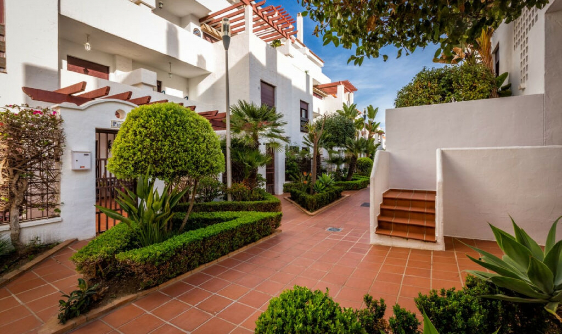 Resale - Apartment -
Nueva Andalucía