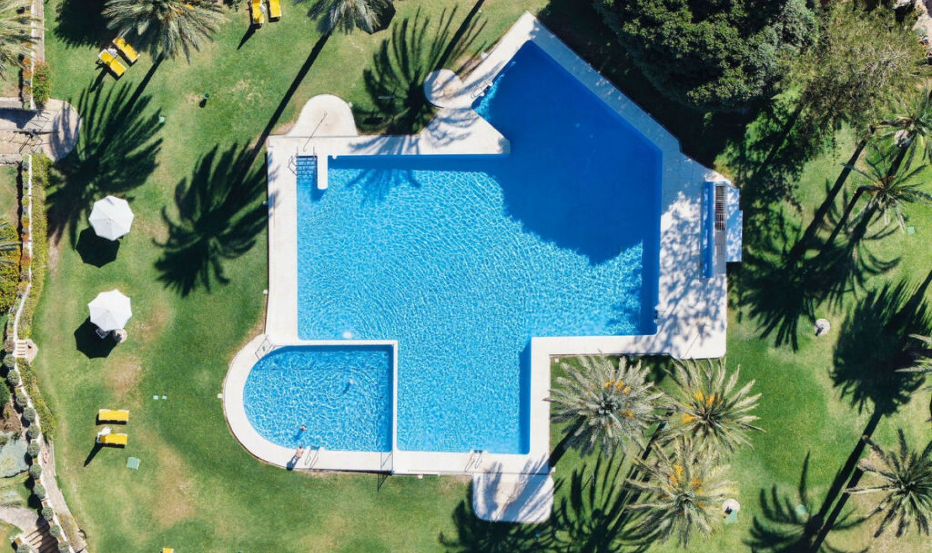 Resale - Apartment -
Nueva Andalucía