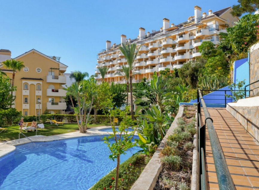 Resale - Apartment -
Nueva Andalucía