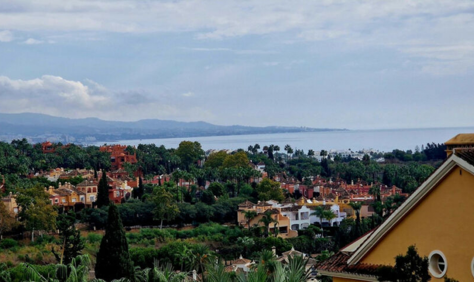 Resale - Apartment -
Nueva Andalucía