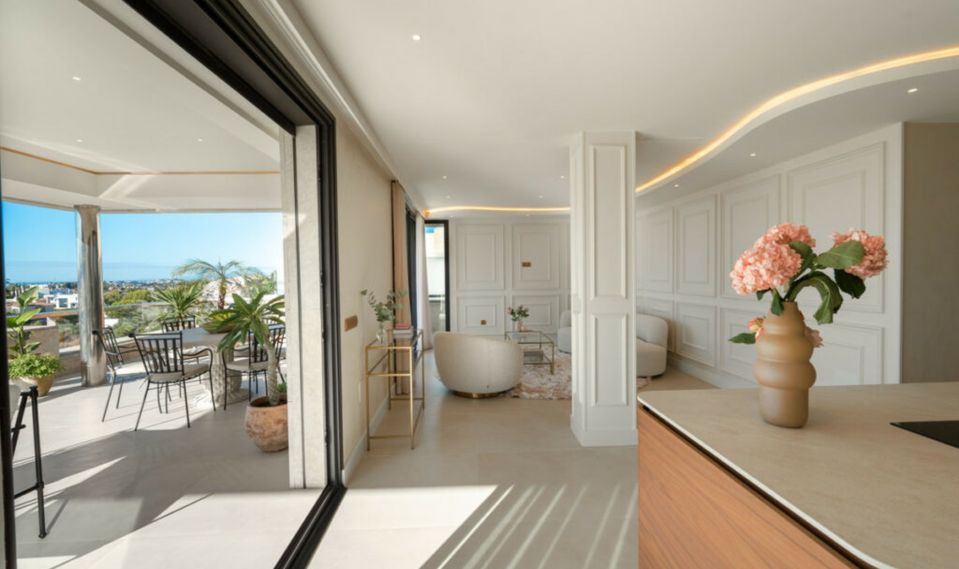 Resale - Apartment -
Nueva Andalucía