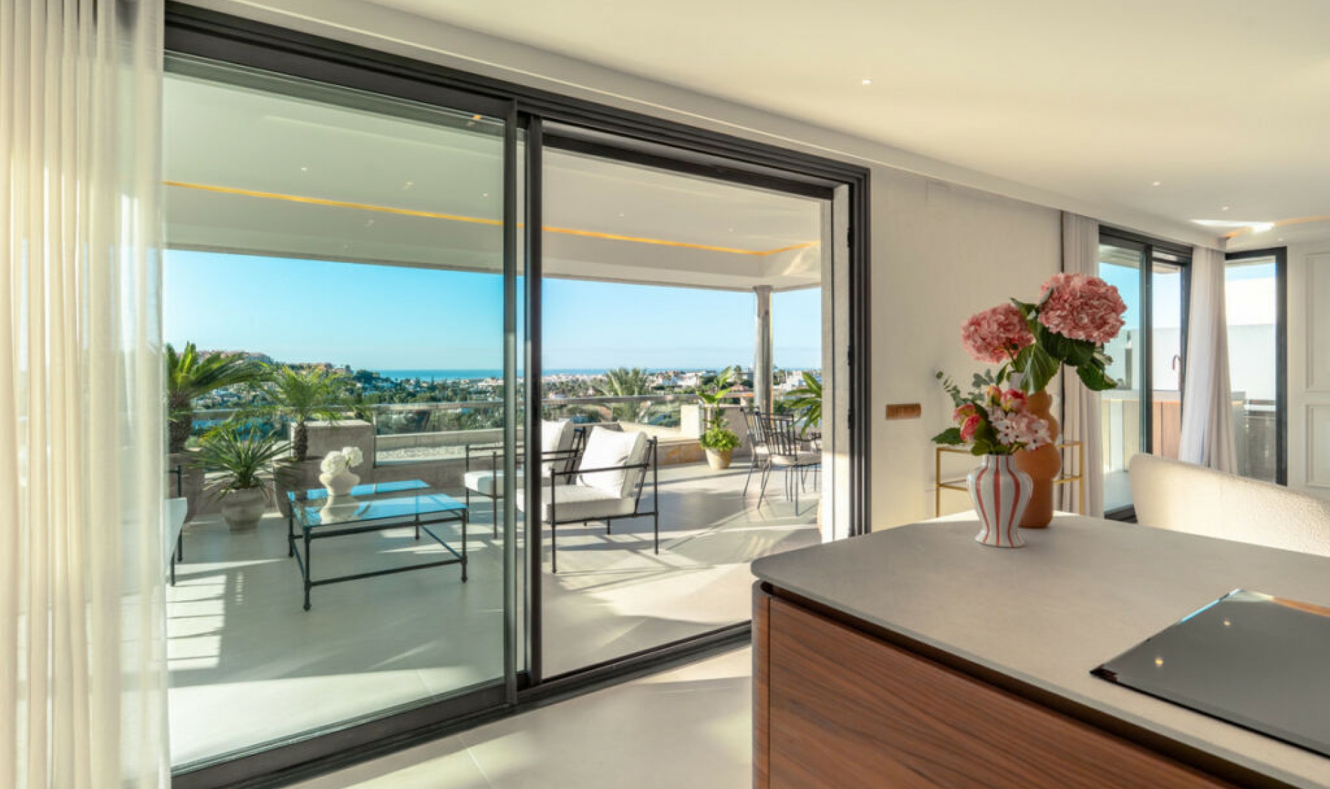 Resale - Apartment -
Nueva Andalucía