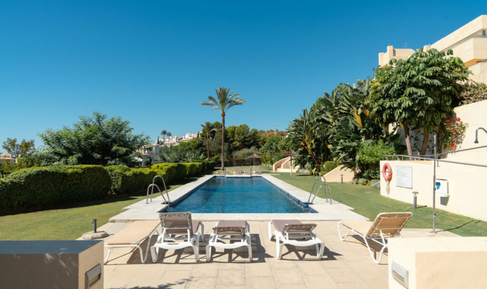 Resale - Apartment -
Nueva Andalucía