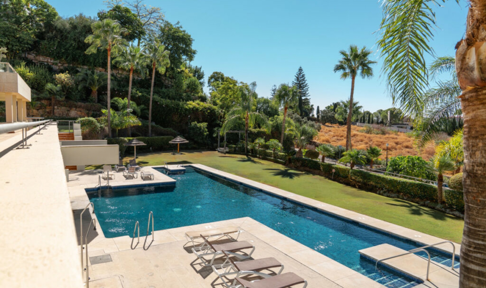 Resale - Apartment -
Nueva Andalucía