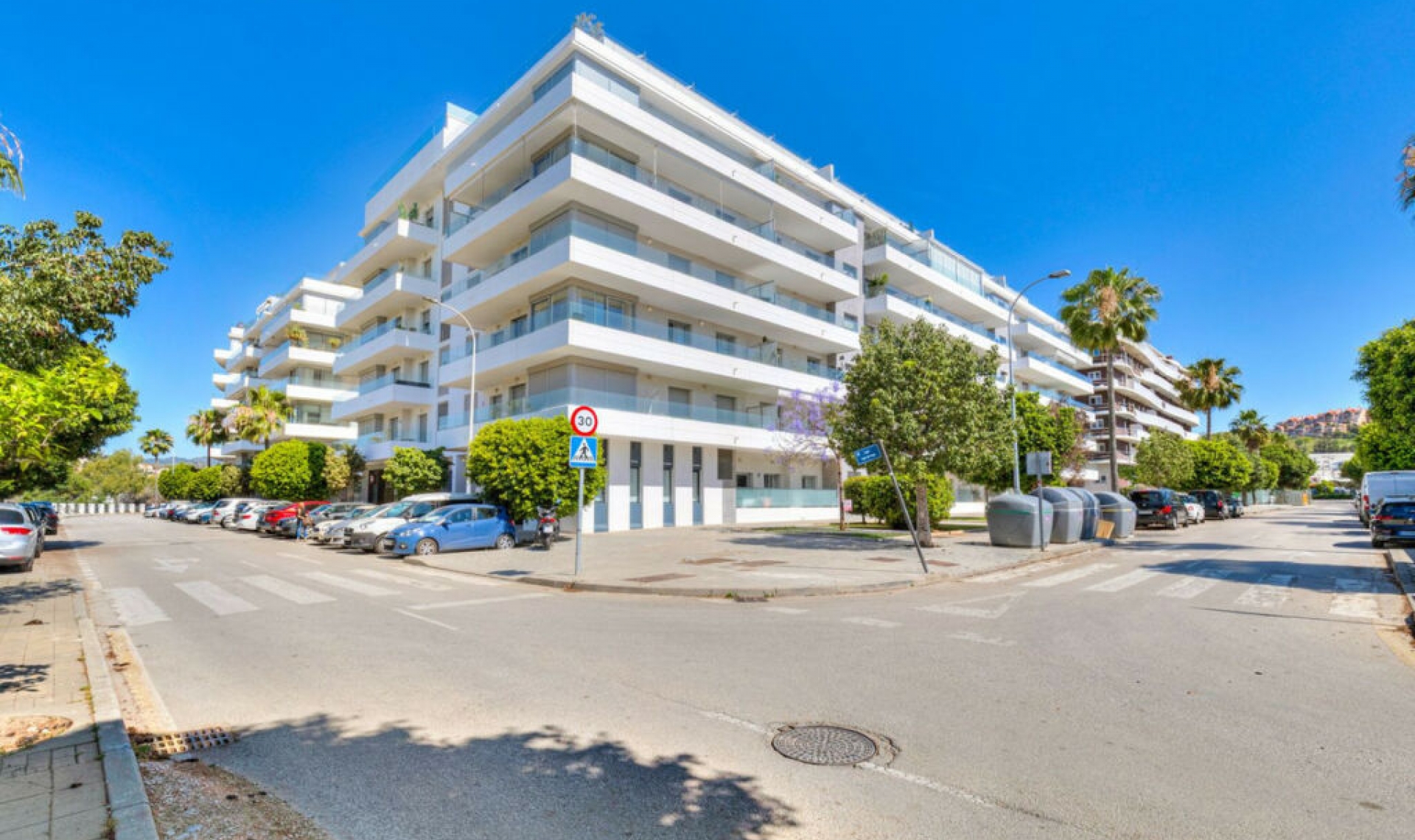 Resale - Apartment -
Nueva Andalucía