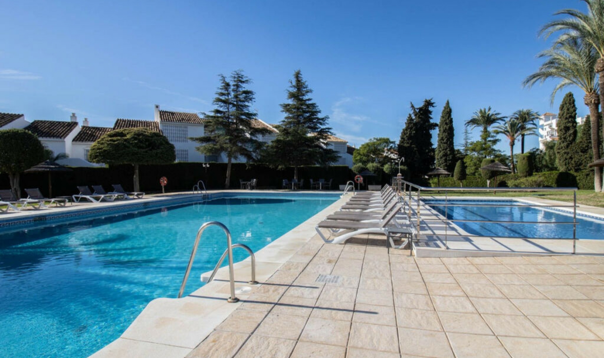 Resale - Apartment -
Nueva Andalucía